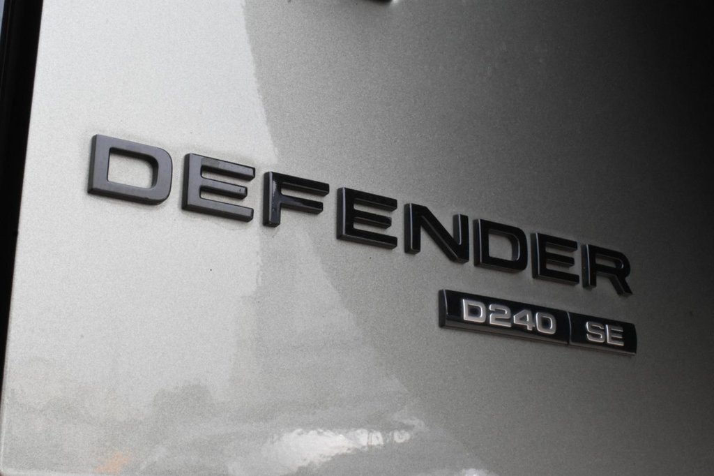 Used Land Rover Defender 2021 for sale - 76400141: Photo 16