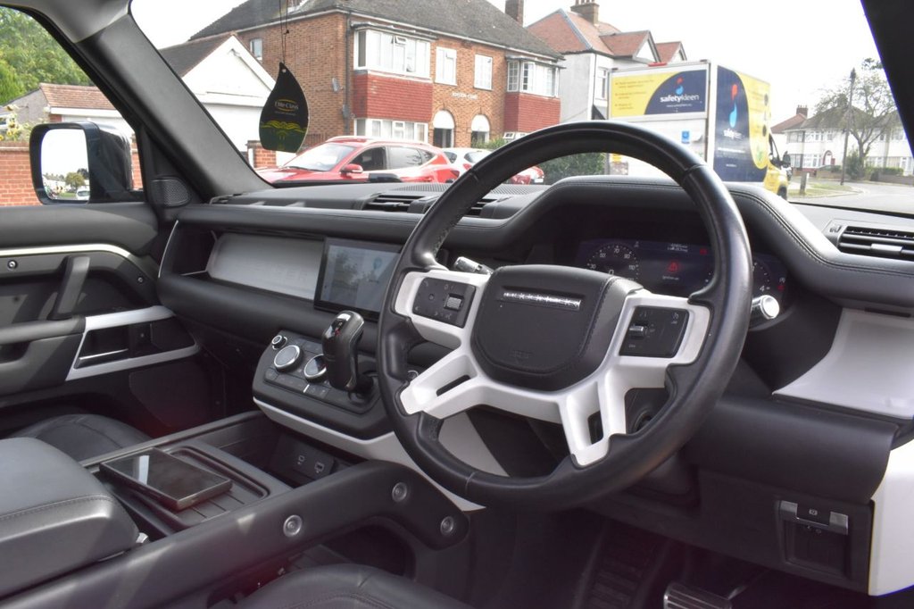 Used Land Rover Defender 2021 for sale - 76400141: Photo 19