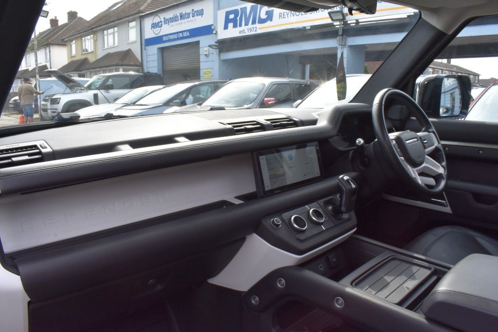 Used Land Rover Defender 2021 for sale - 76400141: Photo 21