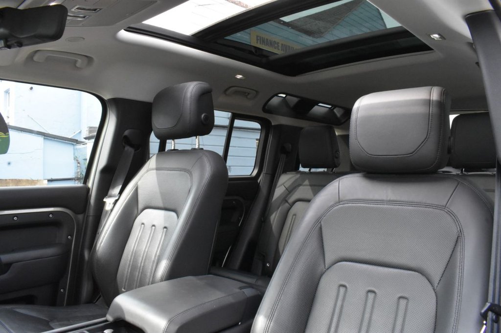 Used Land Rover Defender 2021 for sale - 76400141: Photo 25