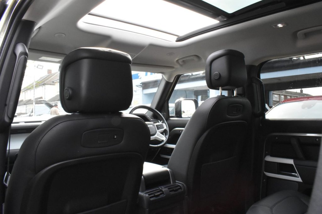 Used Land Rover Defender 2021 for sale - 76400141: Photo 26