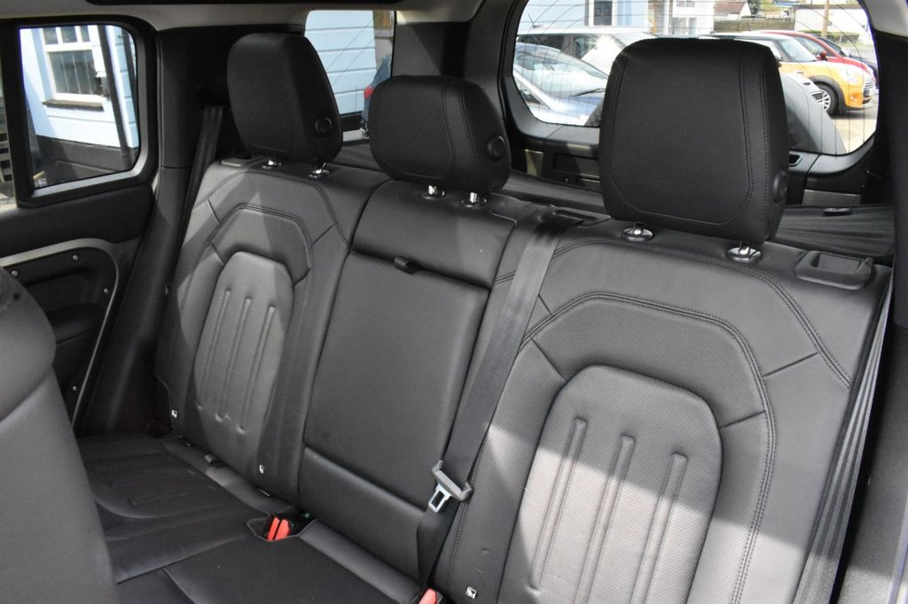 Used Land Rover Defender 2021 for sale - 76400141: Photo 27