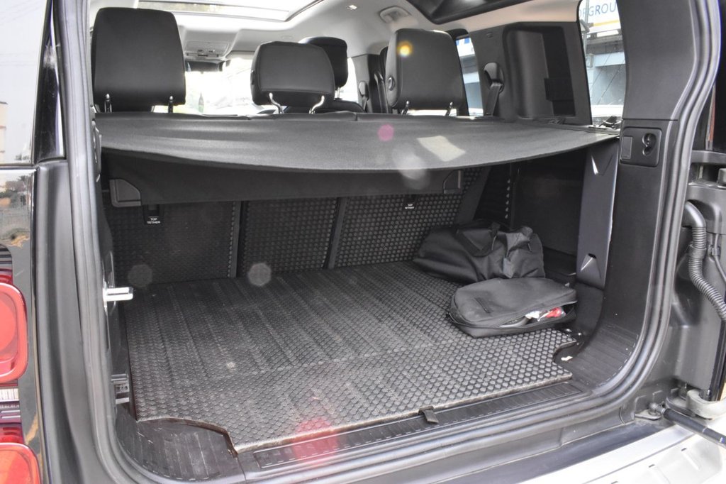 Used Land Rover Defender 2021 for sale - 76400141: Photo 28