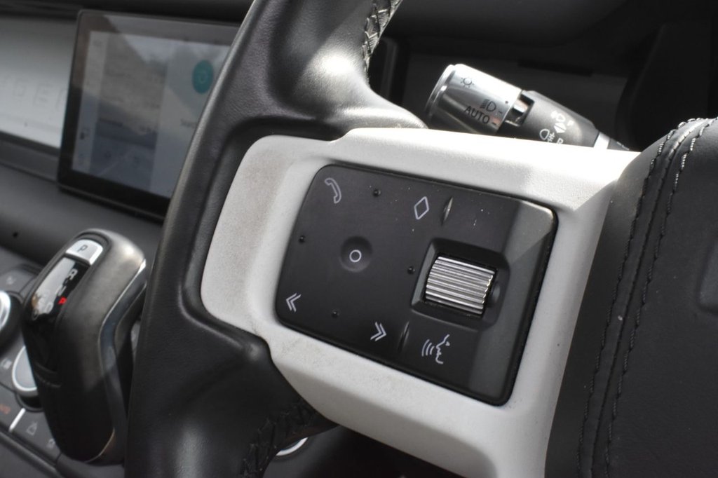 Used Land Rover Defender 2021 for sale - 76400141: Photo 34