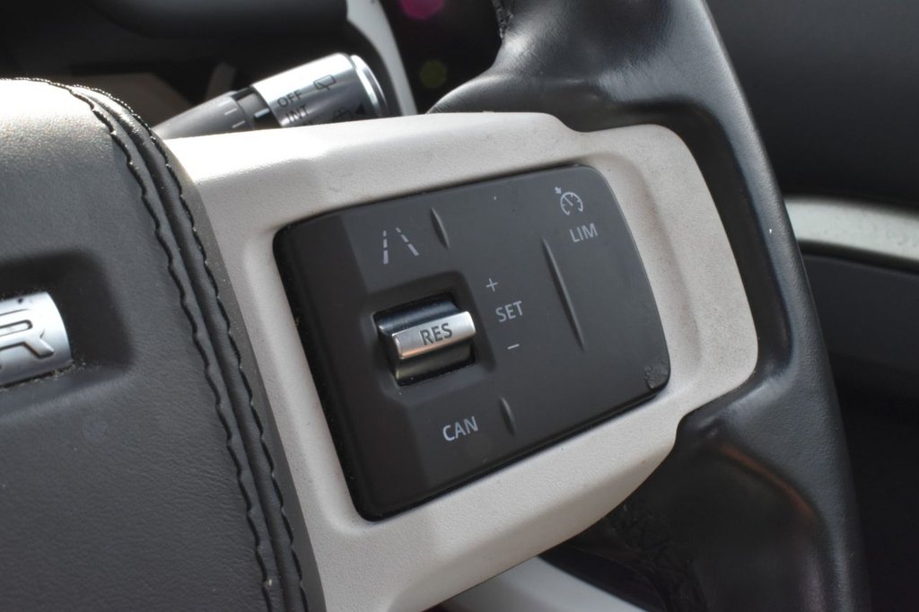 Used Land Rover Defender 2021 for sale - 76400141: Photo 36