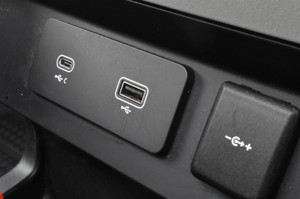 Used Land Rover Defender 2021 for sale - 76400141: Photo 42