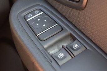 Used Renault Clio 2016 for sale - 76848435: Photo 37