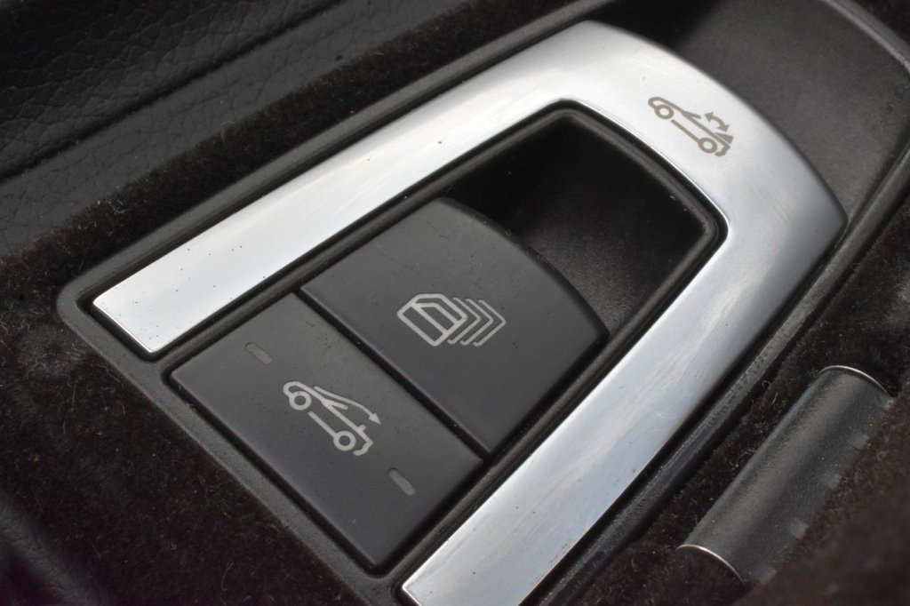 Used Mercedes-Benz E Class 2016 for sale - 76395847: Photo 39