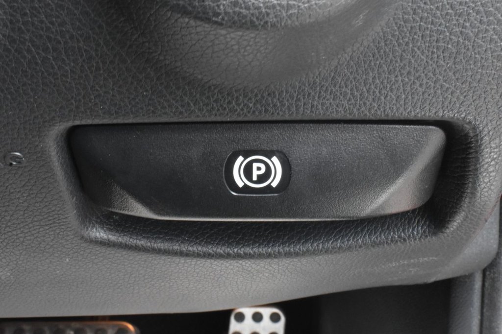 Used Mercedes-Benz E Class 2016 for sale - 76395847: Photo 43