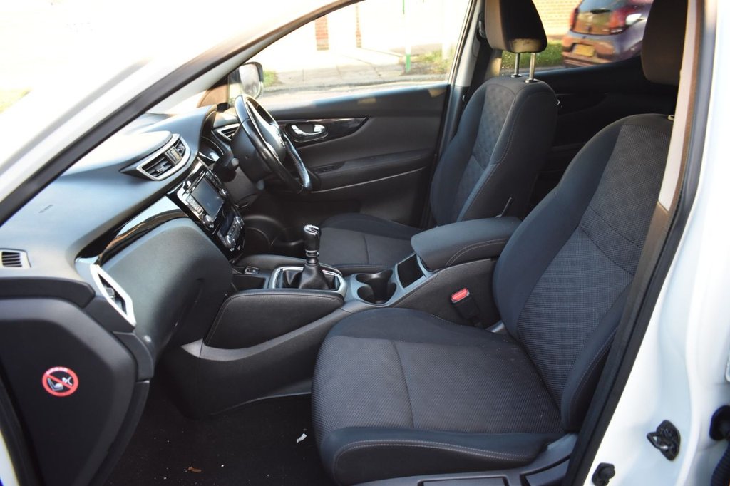 Used Nissan Qashqai 2015 for sale - 77080482: Photo 15