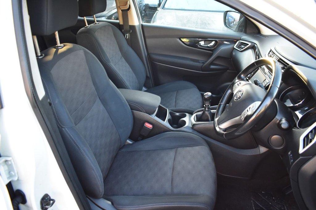 Used Nissan Qashqai 2015 for sale - 77080482: Photo 18