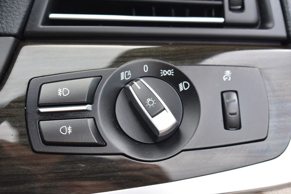 Used BMW 5 Series 2016 for sale - 77673522: Photo 29