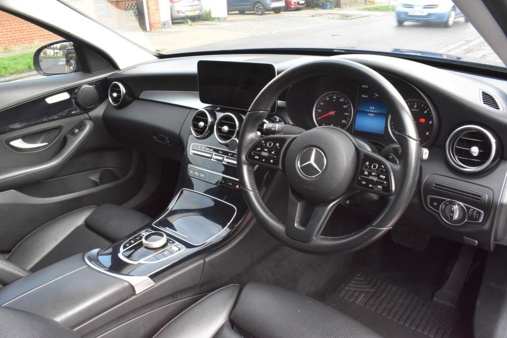 Used Mercedes-Benz C Class 2018 for sale - 76520572: Photo 18
