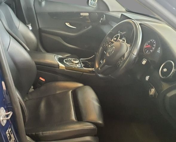 Used Mercedes-Benz C Class 2018 for sale - 76520572: Photo 2