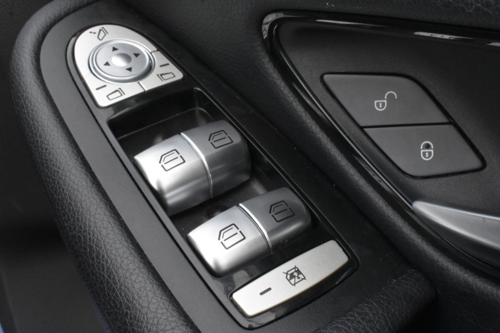 Used Mercedes-Benz C Class 2018 for sale - 76520572: Photo 28