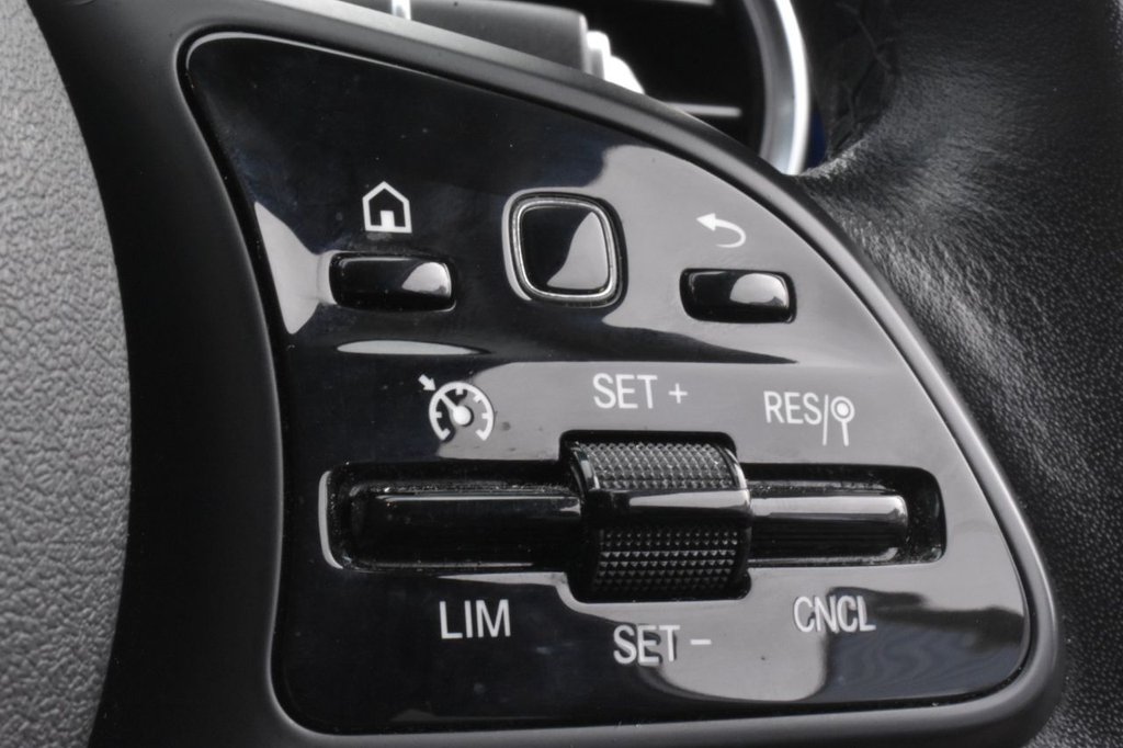 Used Mercedes-Benz C Class 2018 for sale - 76520572: Photo 35