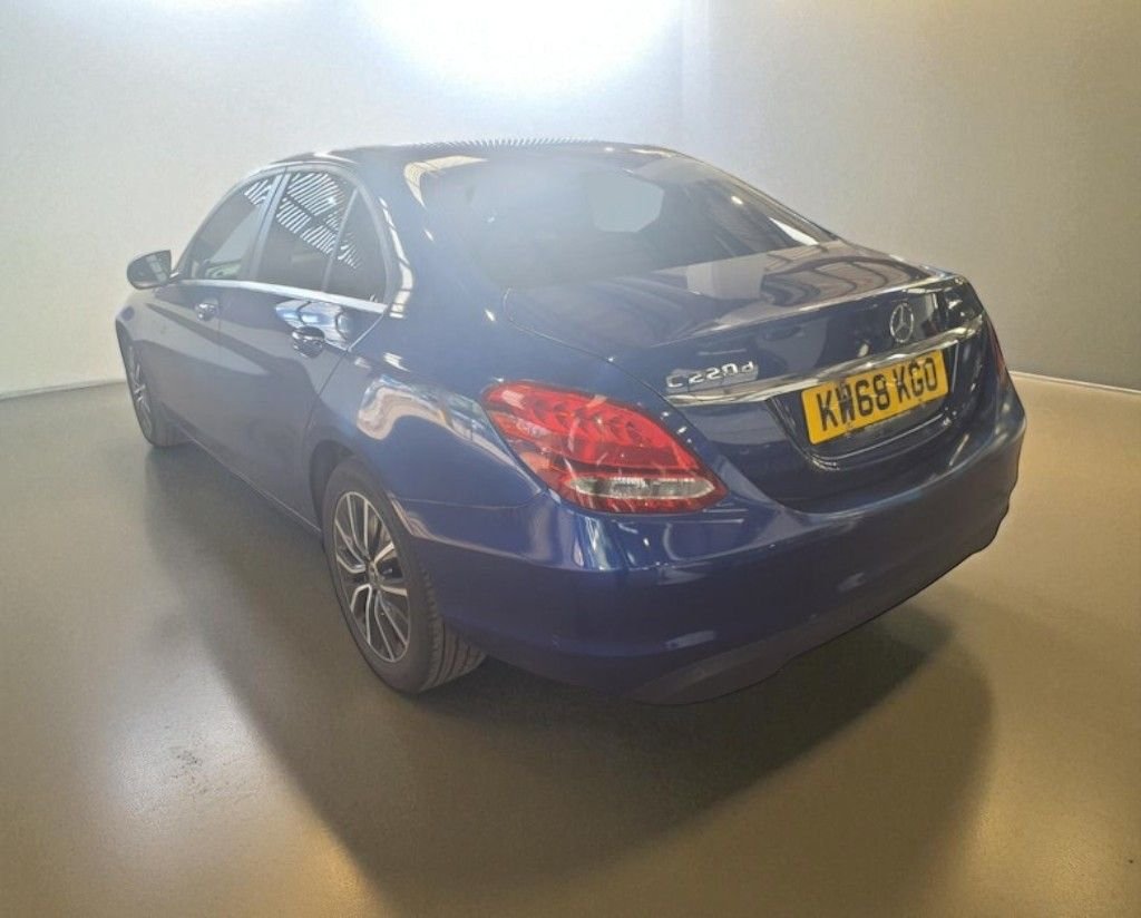 Used Mercedes-Benz C Class 2018 for sale - 76520572: Photo 7