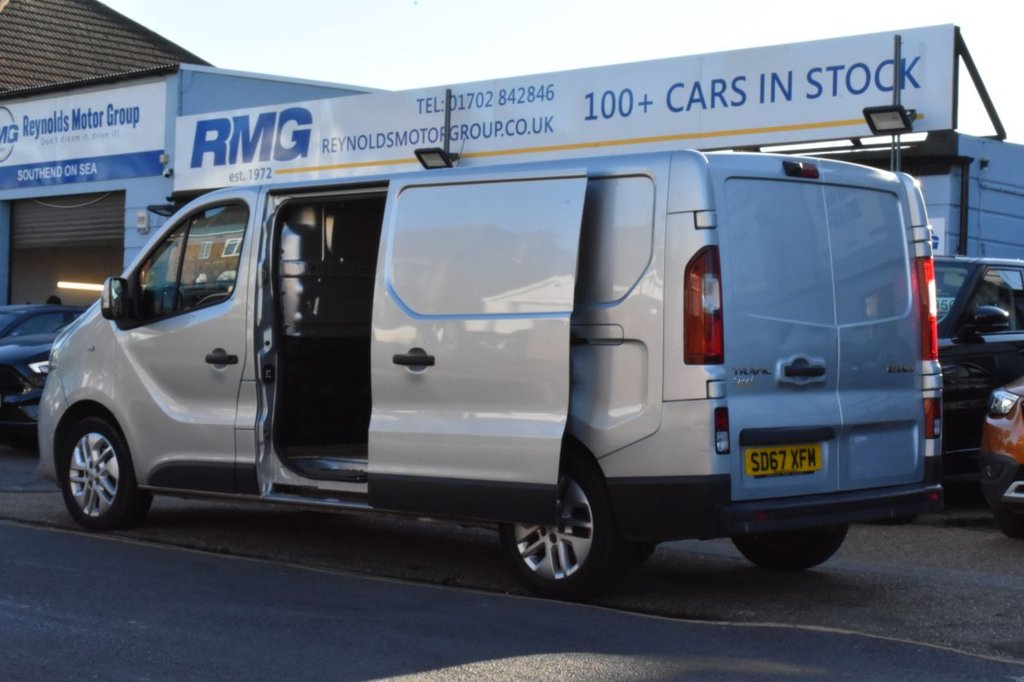 Used Renault Trafic 2017 for sale - 76574742: Photo 18