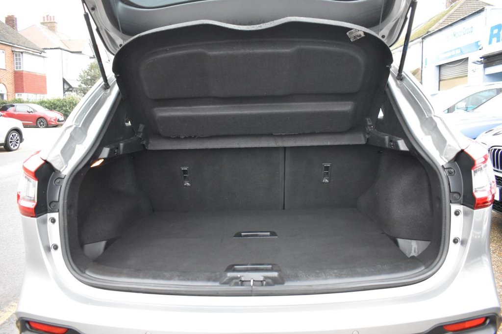 Used Nissan Qashqai 2018 for sale - 77383708: Photo 16