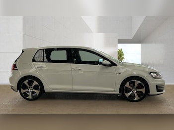 Used Volkswagen Golf 2017 for sale - 79370947: Photo