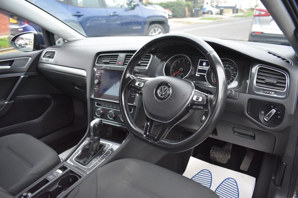 Used Volkswagen Golf 2019 for sale - 77394580: Photo 19