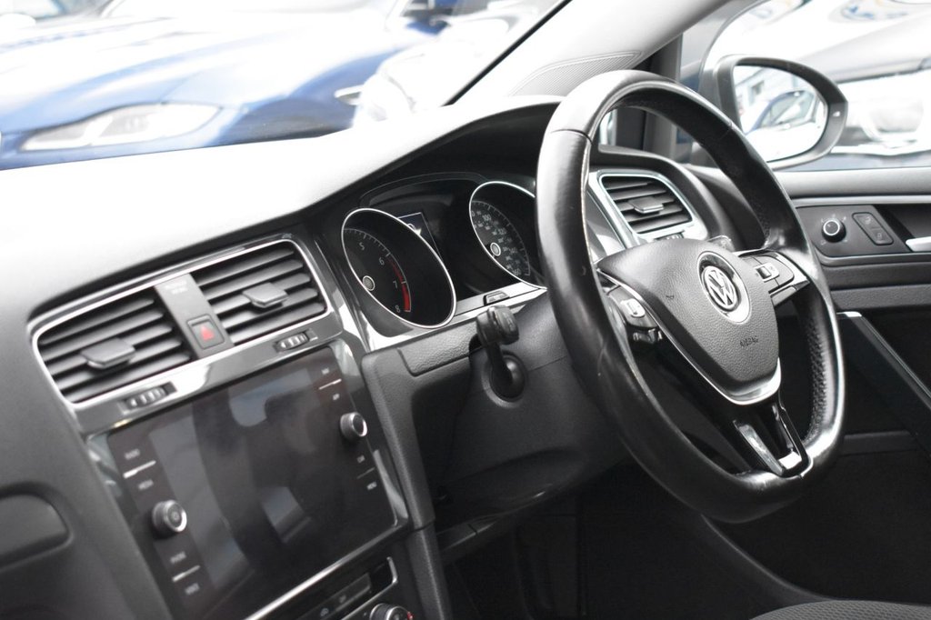 Used Volkswagen Golf 2019 for sale - 77394580: Photo 27