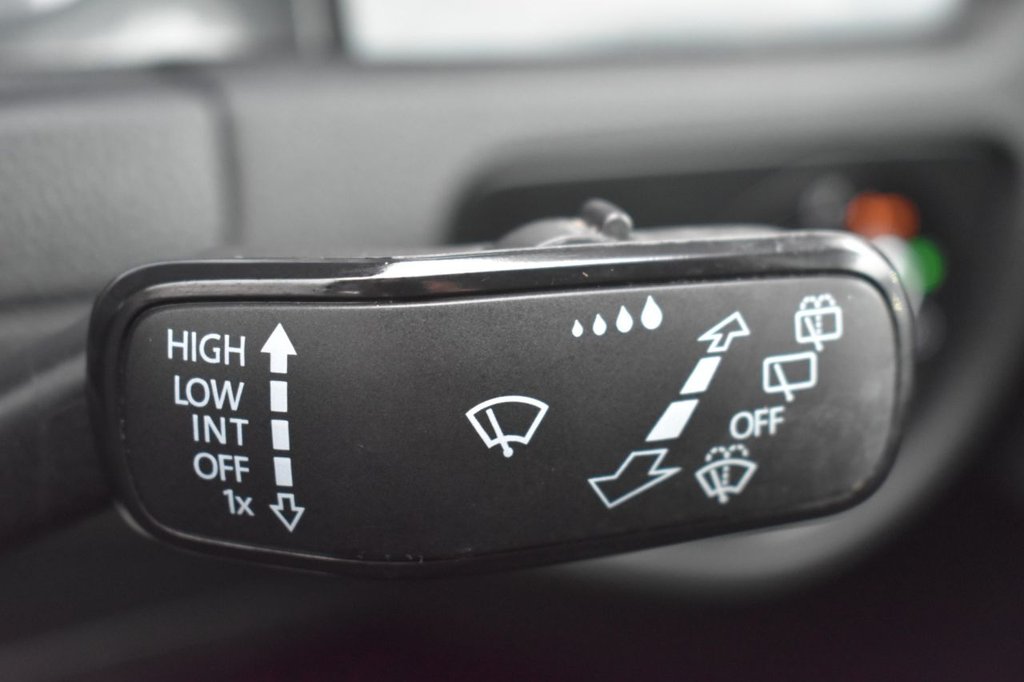 Used Volkswagen Golf 2019 for sale - 77394580: Photo 39