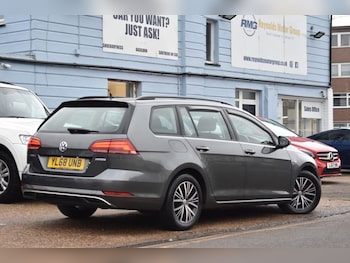 Used Volkswagen Golf 2019 for sale - 77394580: Photo