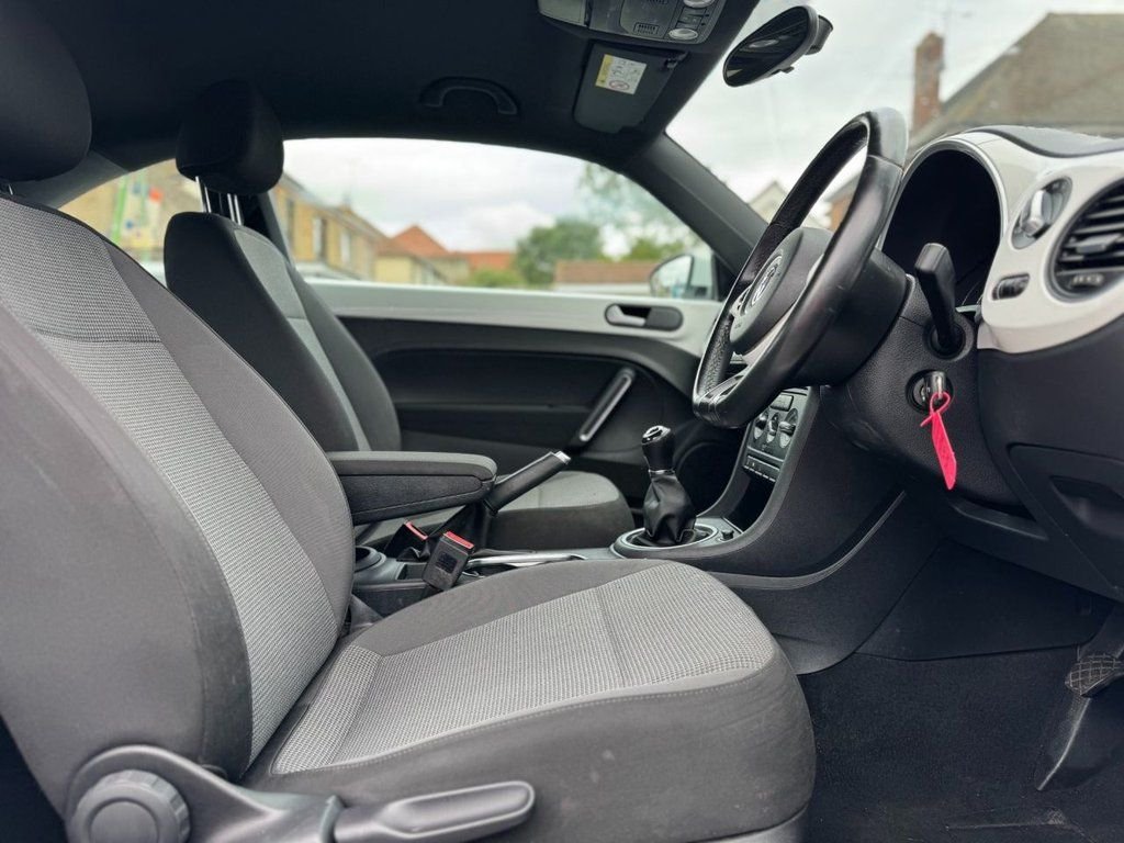 Used Volkswagen Beetle 2015 for sale - 76670518: Photo 22