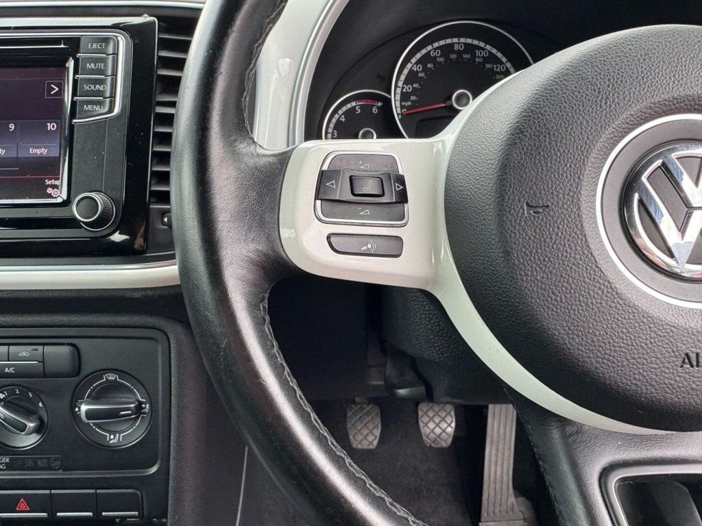 Used Volkswagen Beetle 2015 for sale - 76670518: Photo 29