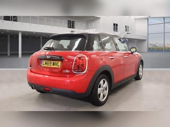 Used MINI Hatch 2019 for sale - 77341694: Photo