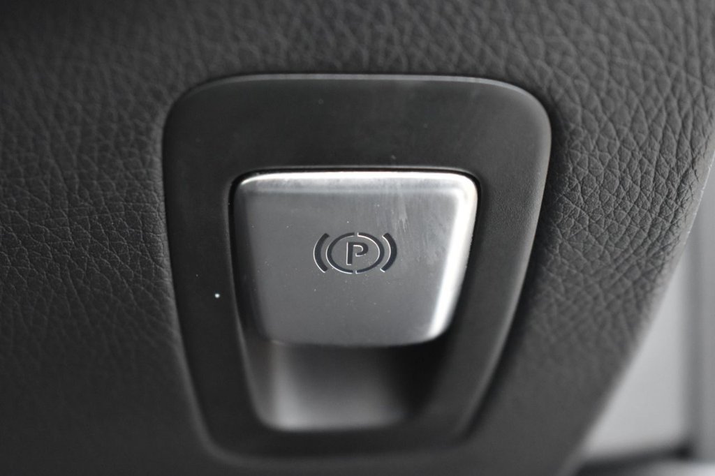 Used Mercedes-Benz C Class 2017 for sale - 76617568: Photo 32