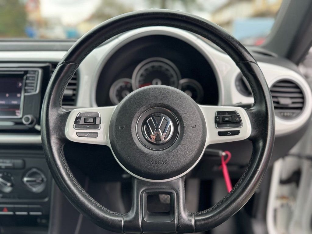 Used Volkswagen Beetle 2015 for sale - 76400174: Photo 31