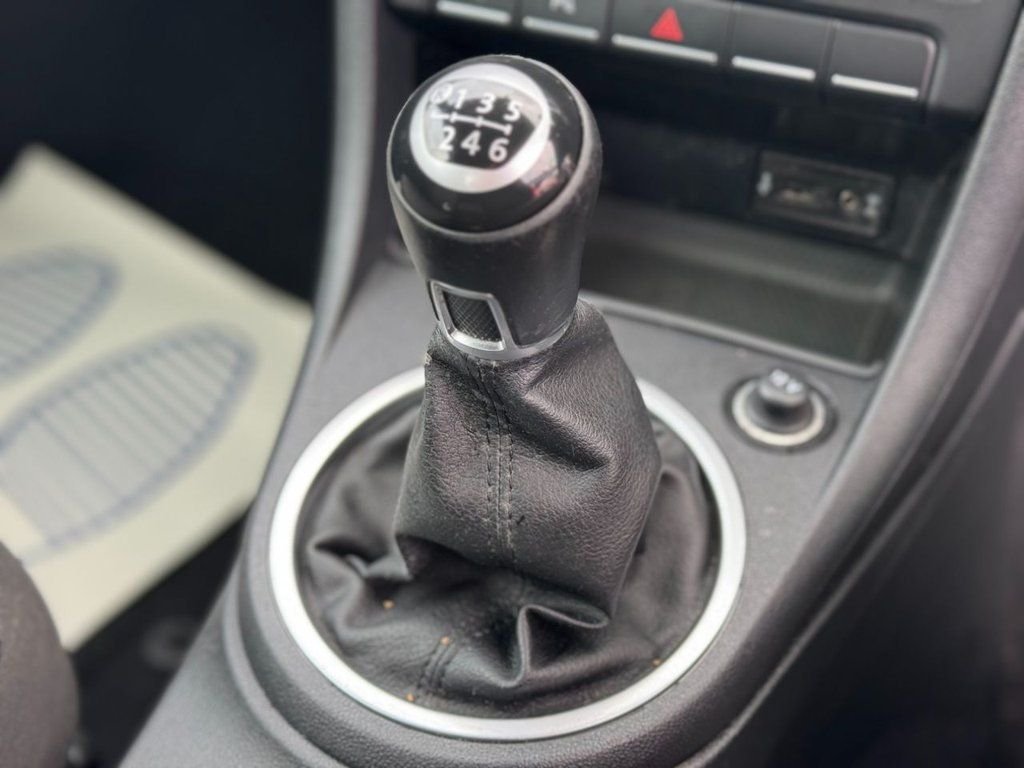 Used Volkswagen Beetle 2015 for sale - 76400174: Photo 38