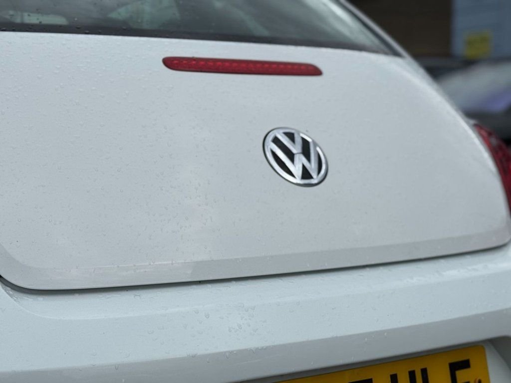 Used Volkswagen Beetle 2015 for sale - 76400174: Photo 8