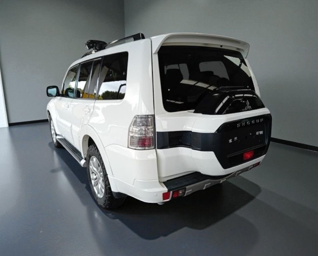 Used Mitsubishi Shogun 2018 for sale - 76396024: Photo 8