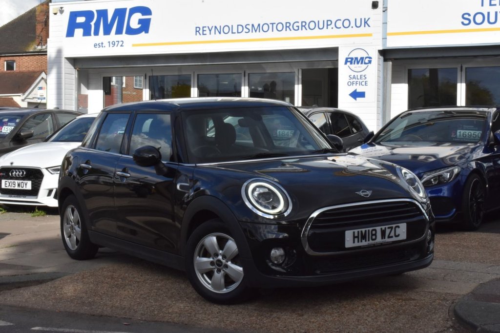 Used MINI Hatch 2018 for sale - 76400158: Photo 1