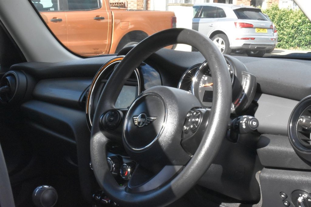 Used MINI Hatch 2018 for sale - 76400158: Photo 15