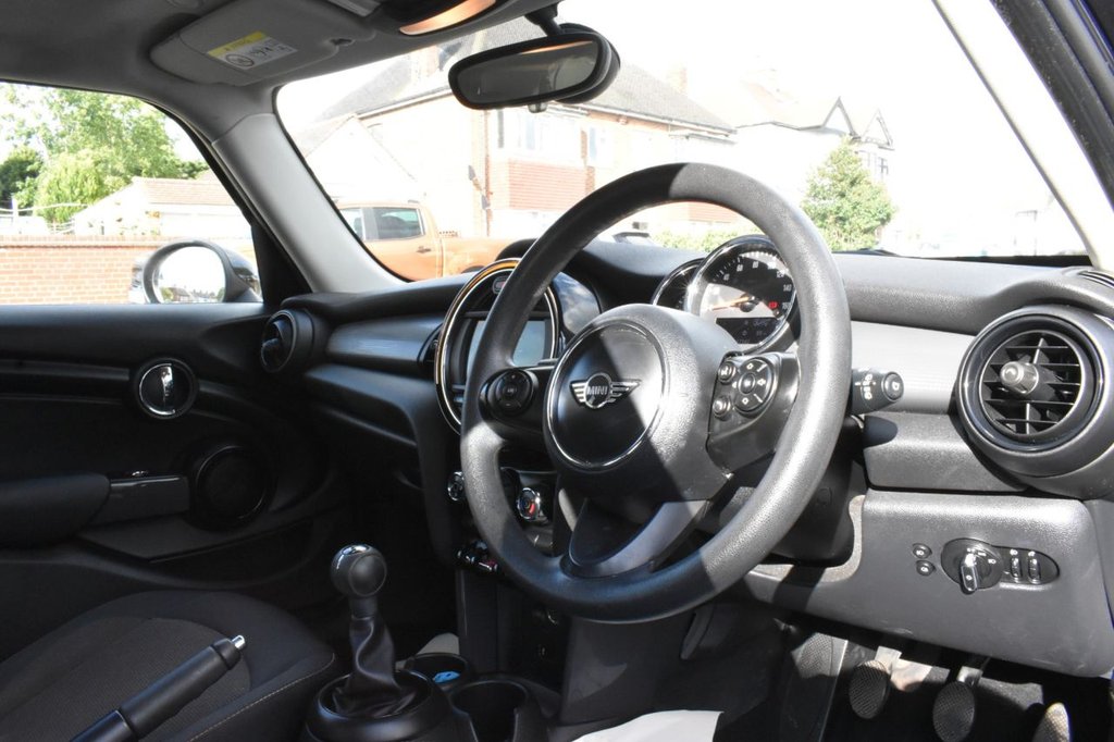 Used MINI Hatch 2018 for sale - 76400158: Photo 16