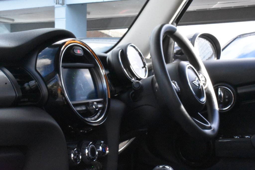 Used MINI Hatch 2018 for sale - 76400158: Photo 19