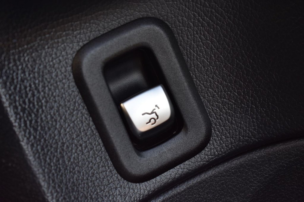 Used Mercedes-Benz C Class 2018 for sale - 77451903: Photo 45