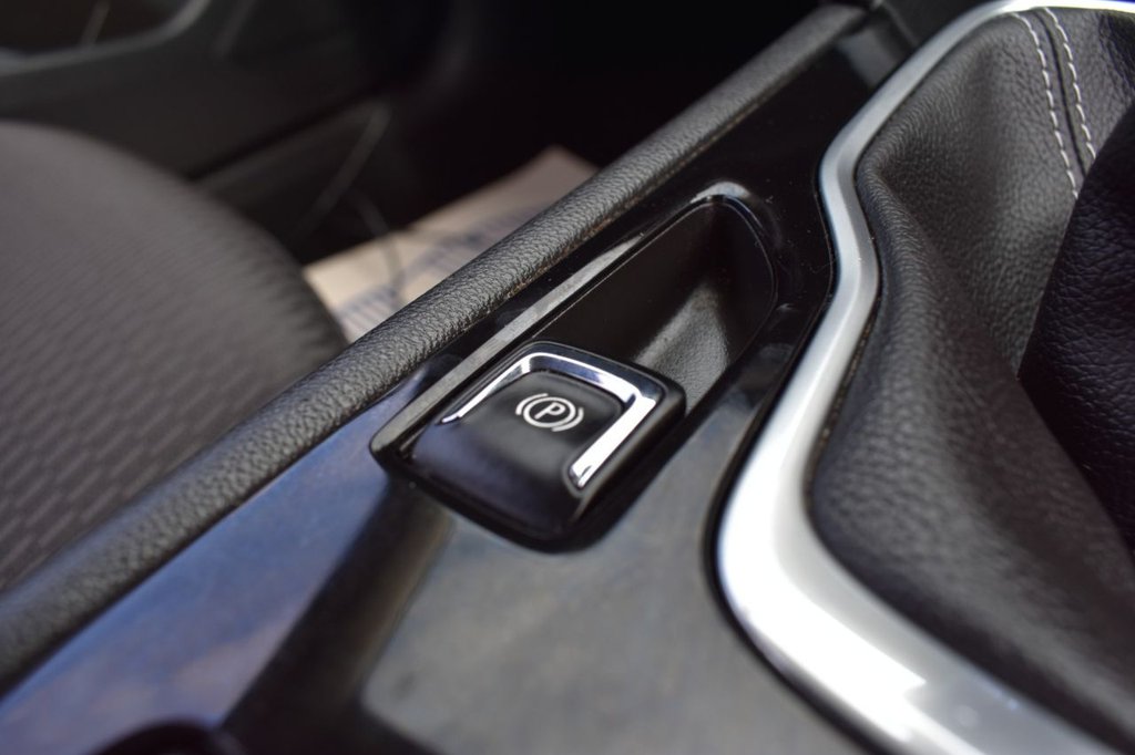 Used Vauxhall Insignia 2017 for sale - 77042538: Photo 32