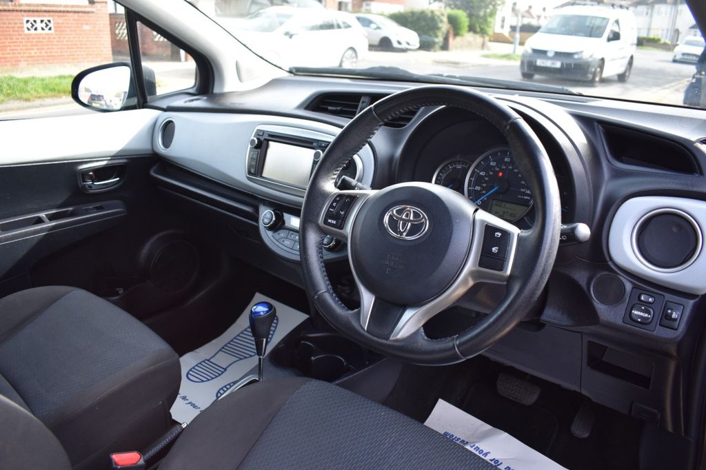 Used Toyota Yaris 2012 for sale - 78212615: Photo 21