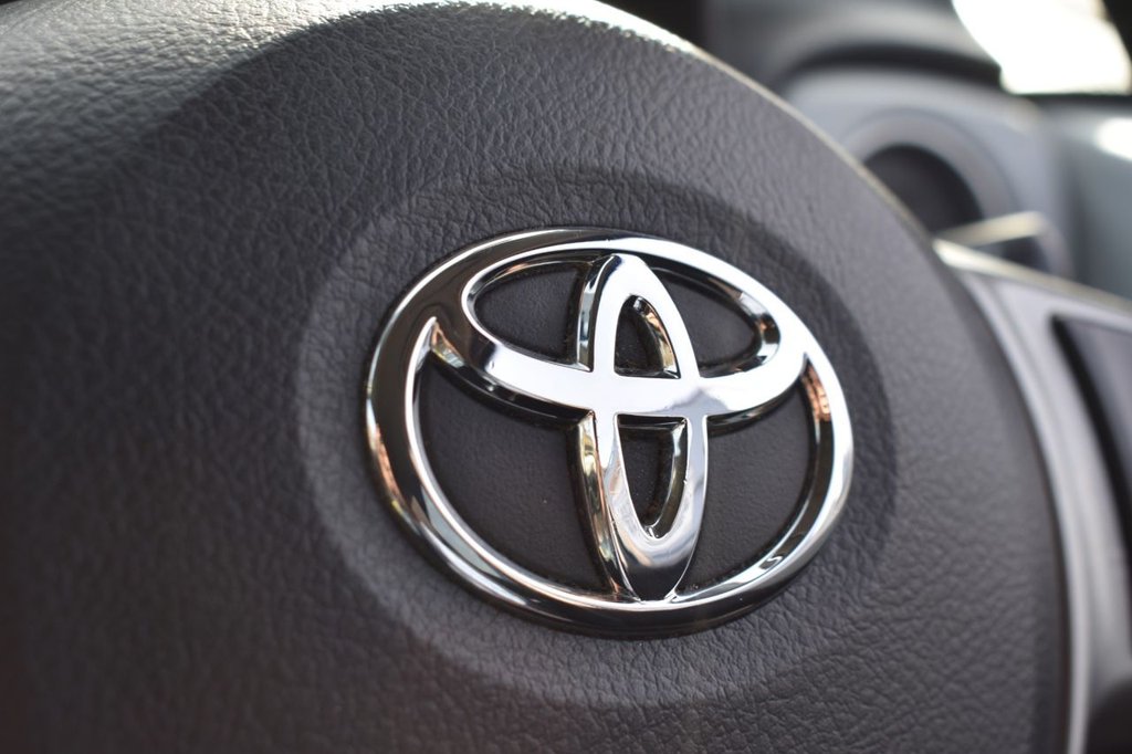 Used Toyota Yaris 2012 for sale - 78212615: Photo 37