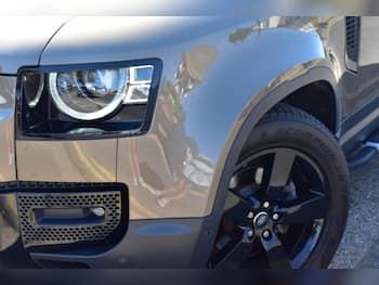 Used Land Rover Defender 2021 for sale - 79680191: Photo