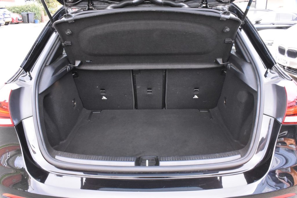 Used Mercedes-Benz A-Class 2018 for sale - 76528742: Photo 19