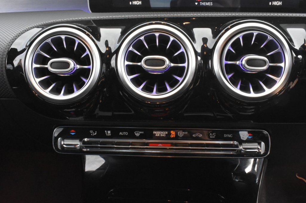 Used Mercedes-Benz A-Class 2018 for sale - 76528742: Photo 41