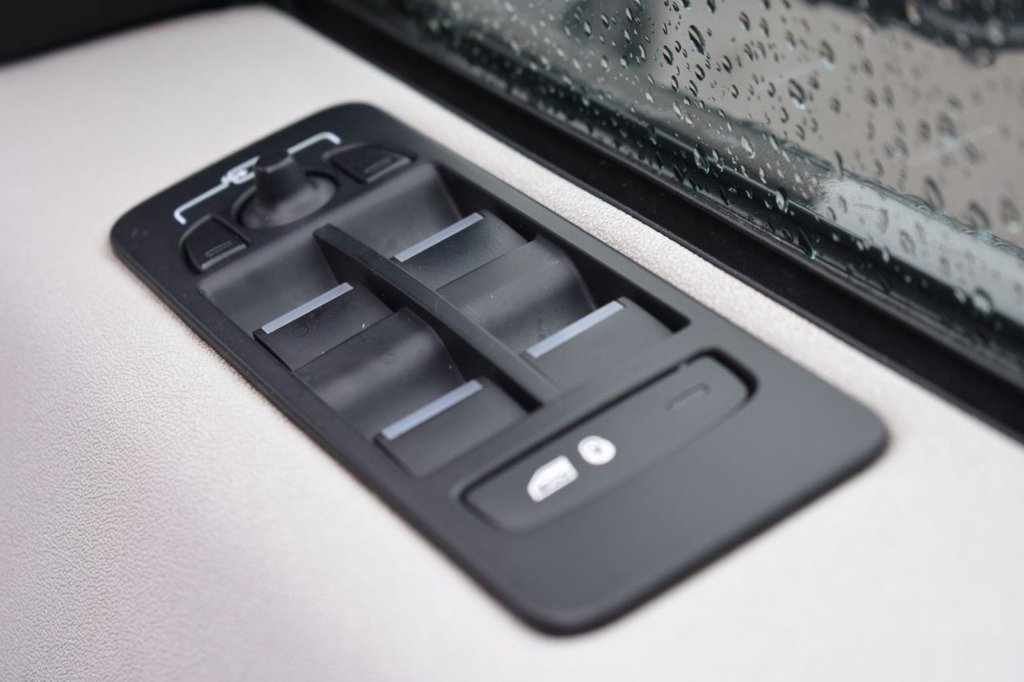 Used Land Rover Discovery Sport 2018 for sale - 77436715: Photo 34