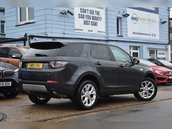 Used Land Rover Discovery Sport 2018 for sale - 77436715: Photo