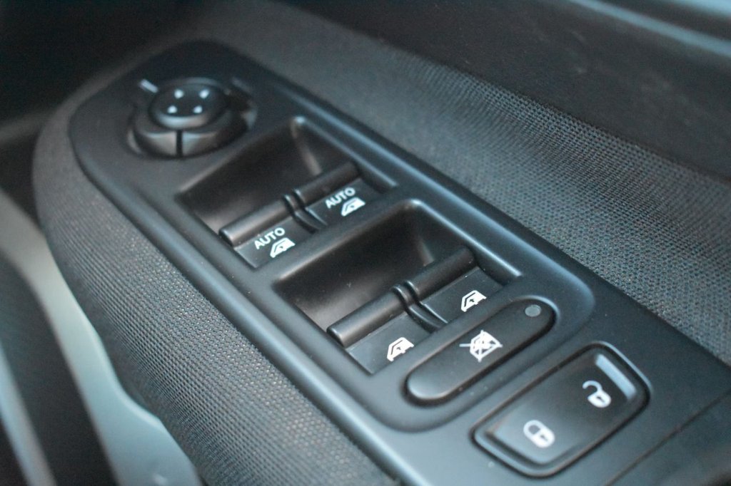 Used Jeep Renegade 2016 for sale - 78117602: Photo 32